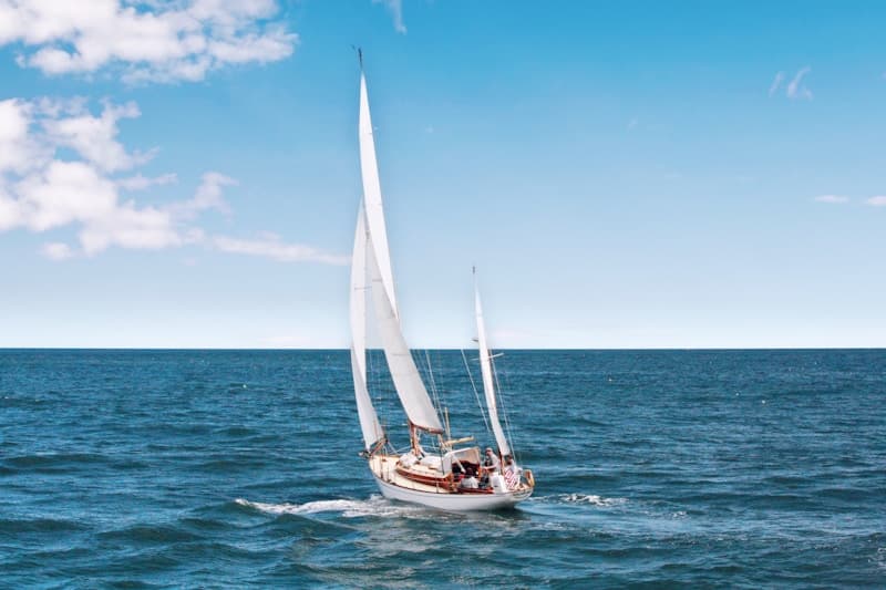 Modern Yachts Hampton Bays